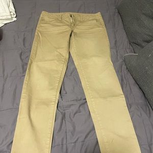 Size 4 Short Jegging Khakis